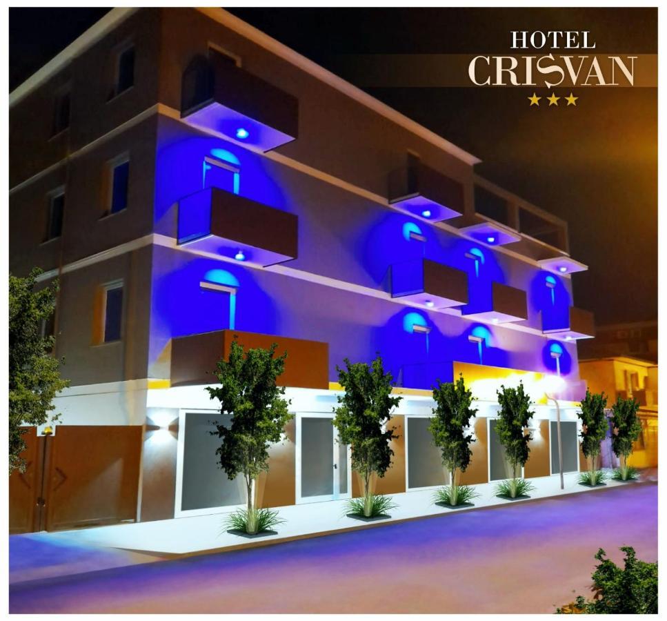 Hotel Crisvan Римини Экстерьер фото